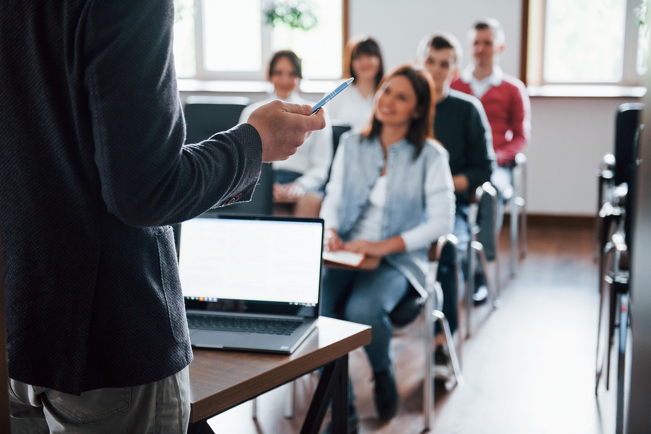 Formation de promoteur immobilier : les avantages de choisir Eurobail Formation