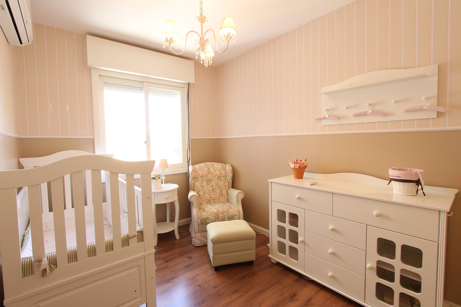 Révélation du design ! Une chambre d’enfant douce et ludique pour une petite fille