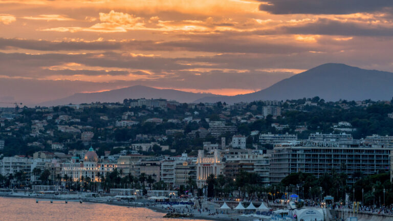 Pourquoi passer par une agence immobilière pour trouver un logement à Nice ?