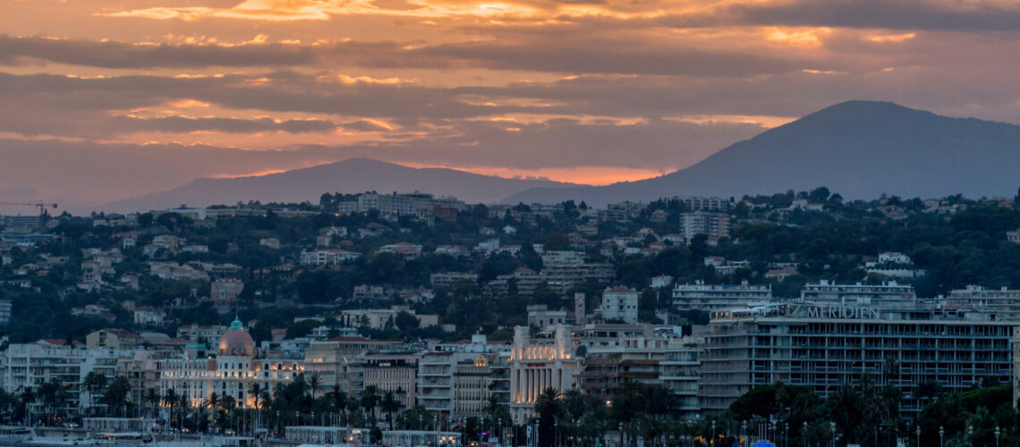 Pourquoi passer par une agence immobilière pour trouver un logement à Nice
